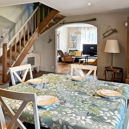 Semesterbostad Maison Authentique Avec Cantou 5pers, Jardin Prive